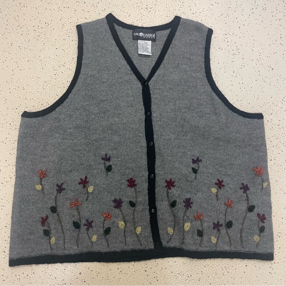 Vintage Sweater Vest Cottagecore Wool Mohair Embroidered Flowers XL